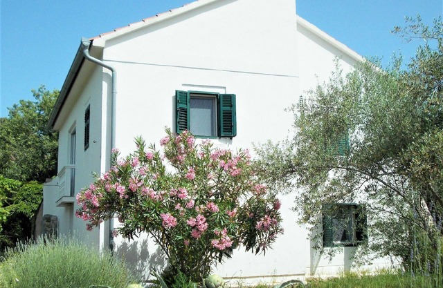 Holiday house Lukoran for 1 - 6 persons with 3 bedrooms - Holiday home