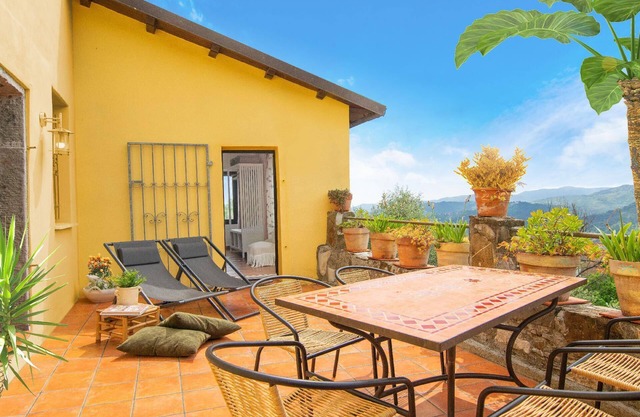 Holiday house Montedivalli for 1 - 5 persons with 3 bedrooms - Holiday home