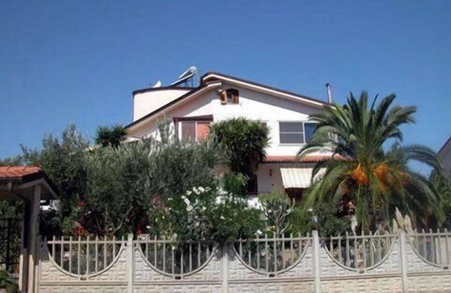Holiday house Montepaone for 1 - 6 persons with 3 bedrooms - Holiday home