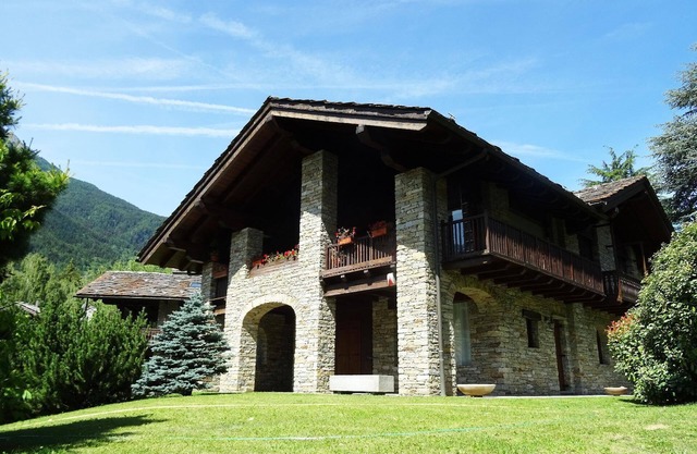 Holiday house Morgex for 1 - 5 persons with 2 bedrooms - Holiday home