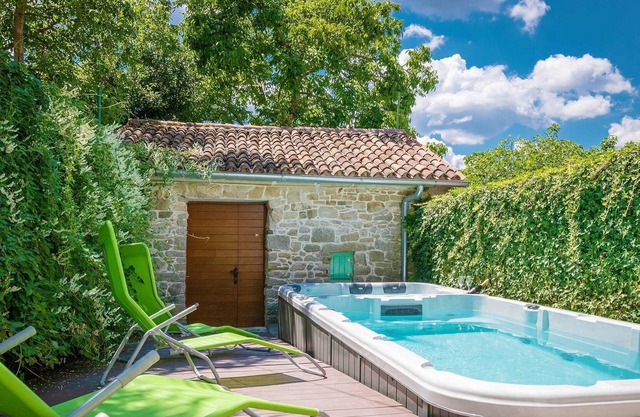Holiday house Rose in Istria with terrace and BBQ
