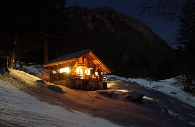 Holiday house Schattenhalb for 1 - 6 persons with 2 bedrooms - Chalet