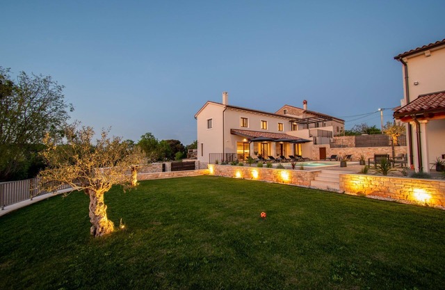 Holiday house Valtura for 1 - 8 persons with 4 bedrooms - Holiday home