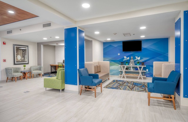 Holiday Inn Express Hotel & Suites Greenville by IHG