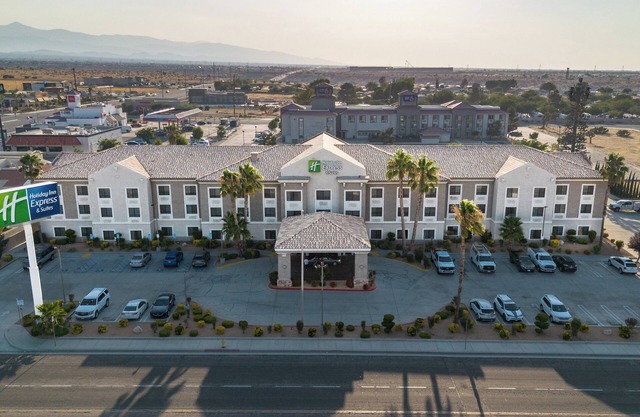 Holiday Inn Express Hotel & Suites Hesperia by IHG