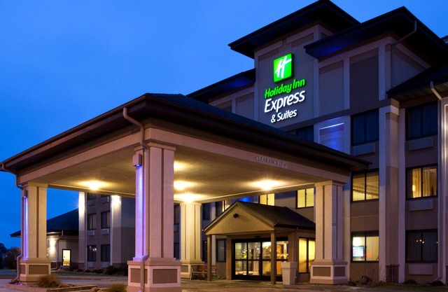Holiday Inn Express & Suites Worthington by IHG