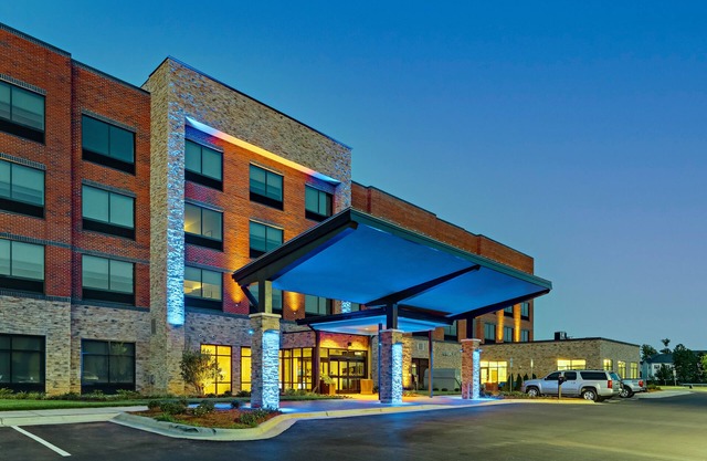 Holiday Inn Express & Suites Winston Salem Sw Clemmons by IHG