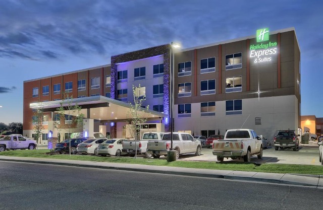 Holiday Inn Express & Suites - Roswell by IHG