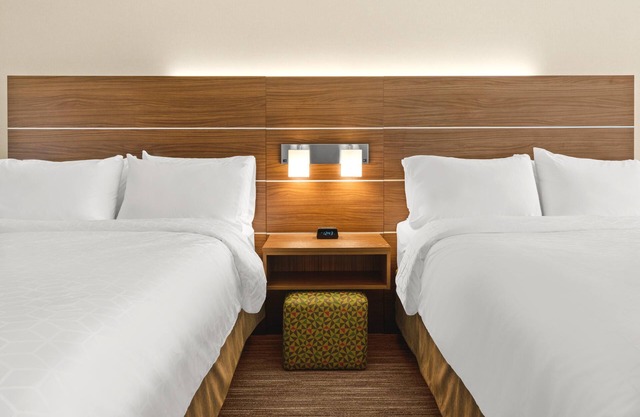 Holiday Inn Express & Suites Willows by IHG