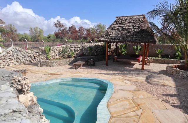 Holiday Time Bungalows Zanzibar