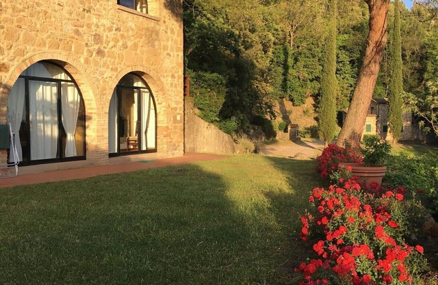 HOLIDAYS IN AN ANCIENT TUSCAN FARM - THE ARCHES