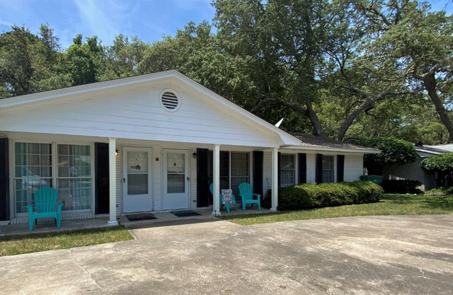 HOLLAND HOUSE DUPLEX Duplex