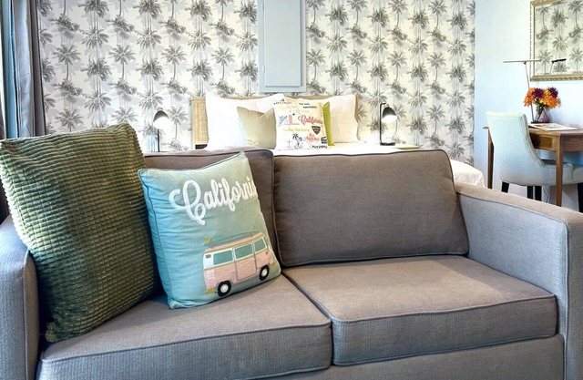 Hollywood Hideaway: Cozy Guesthouse Near Universal Studios