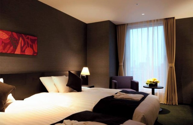 Hollywood Twin hotel in beautiful Taito City with WiFi, AC, fitness room