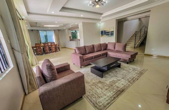 Home away from Home -Beautiful and Spacious House