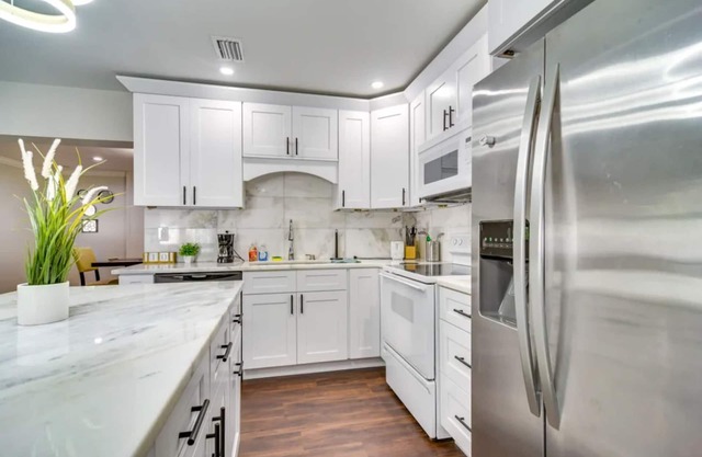 Home Close to Saint Pete Pier new Spacious