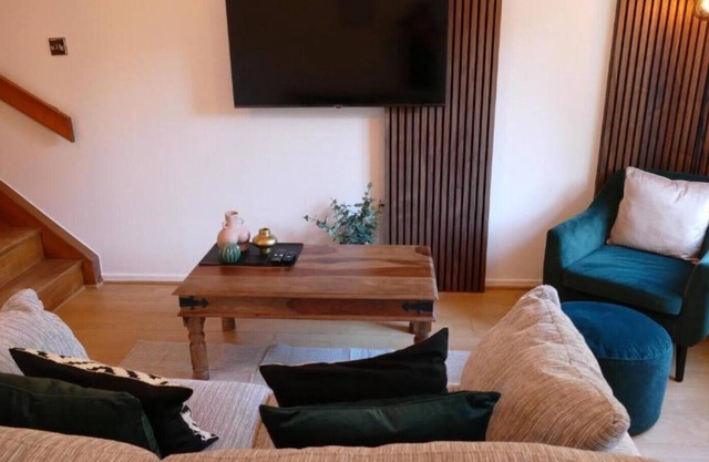 Home in Longwell Green