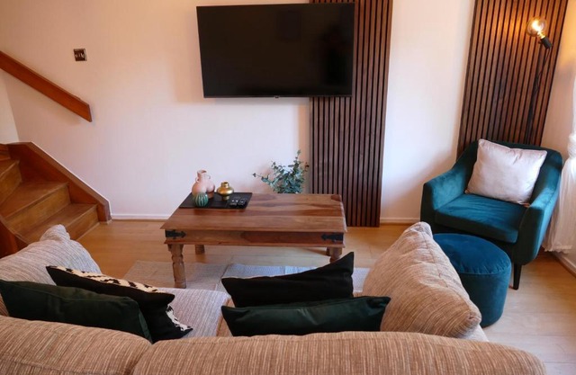Home in Longwell Green