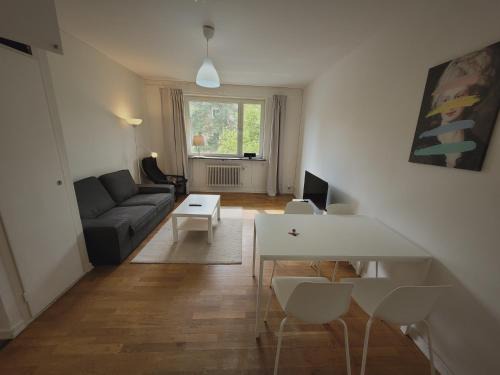Home Inn ARTK 21-23