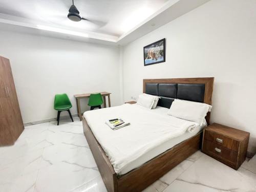 Home Stay Near Nizamuddin Railway Station