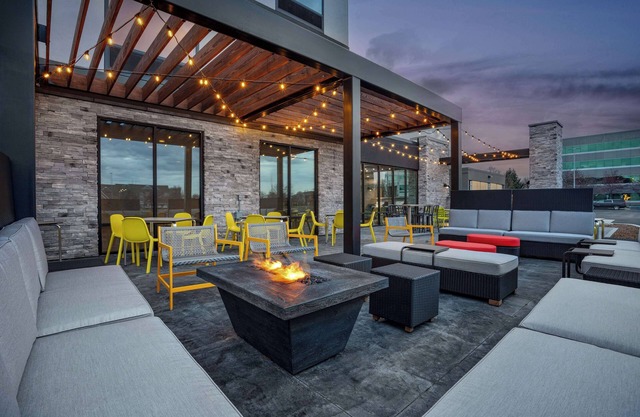 Home2 Suites by Hilton Indianapolis North at Intech Park