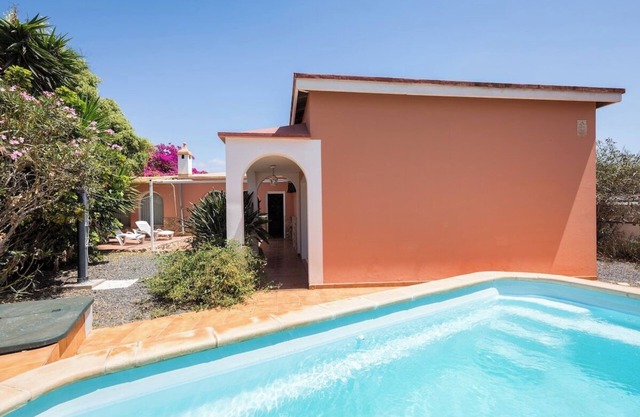 Home2Book Quiet Villa with Private Pool