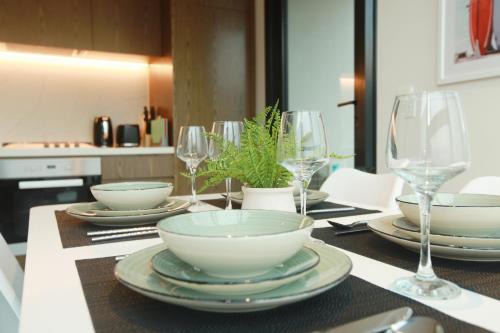 Homelike 2B Apt Next to Grand Prix with Free Parking