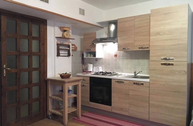 Homerez - 1-Bedroom Mountain View Apartment