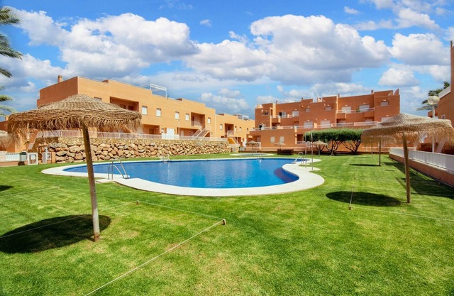 Homerez - 85m² Seaside Apartment in Mojácar + Pool