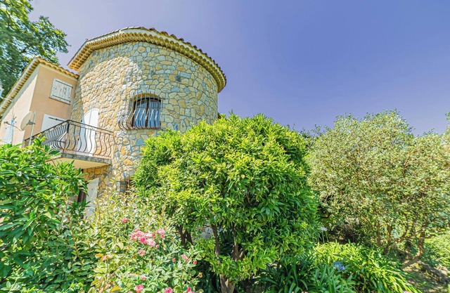 Homerez - Apartment in Bar-sur-Loup