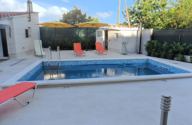 Homerez - Apartment in Kaštel Štafilić