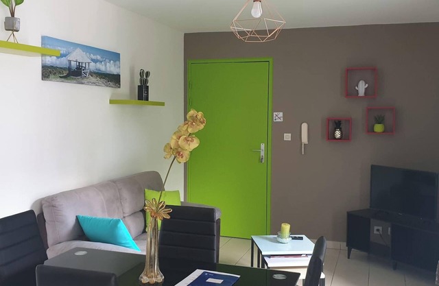 Homerez - Apartment in Sainte-Marie - 40 m² + Balcony