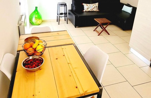 Homerez - Appartement 1 km away from the beach for 5 ppl. with balcony at Formia