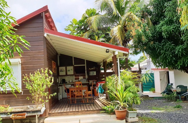 Homerez - Beautiful house 8 km away from the beach for 2 ppl. at Morne-À-l'Eau