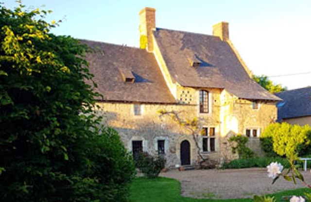 Homerez - Big house for 13 ppl. with garden at Morannes sur Sarthe
