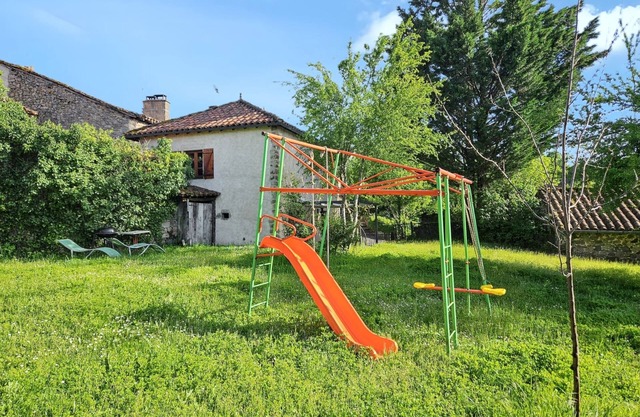 Homerez - Charming House Peyrusse le Roc, Garden