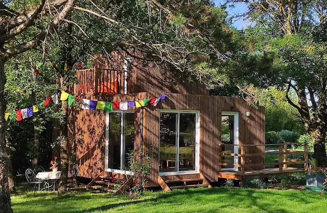 Homerez - Charming Chalet in Verfeil with Shared Pool
