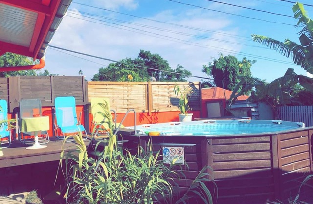 Homerez - Charming bungalow Trois-Rivières + Pool