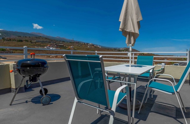 Homerez - Charming House in Los Llanos with Mountain View