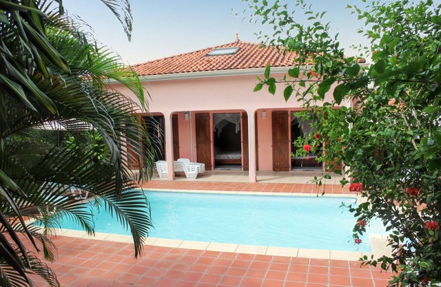 Homerez - Charming villa in Sainte-Luce with pool and jacuzzi