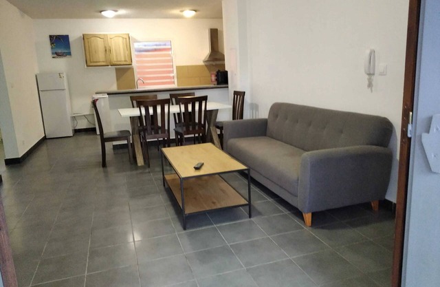 Homerez - Cosy apt - Sainte Suzanne