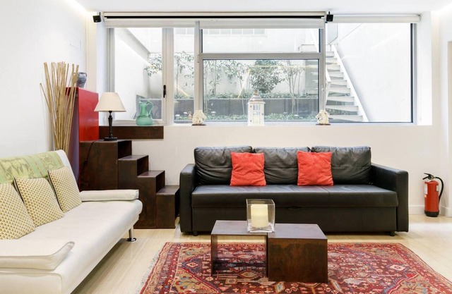 Homerez - Cozy Apartment in Madrid, 70 m², Pool