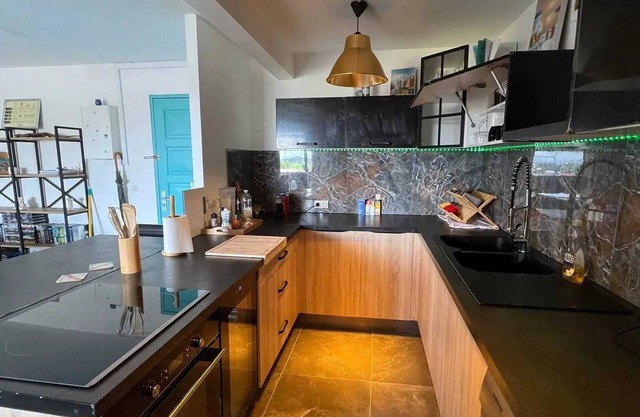 Homerez - Cozy Apartment in Ducos