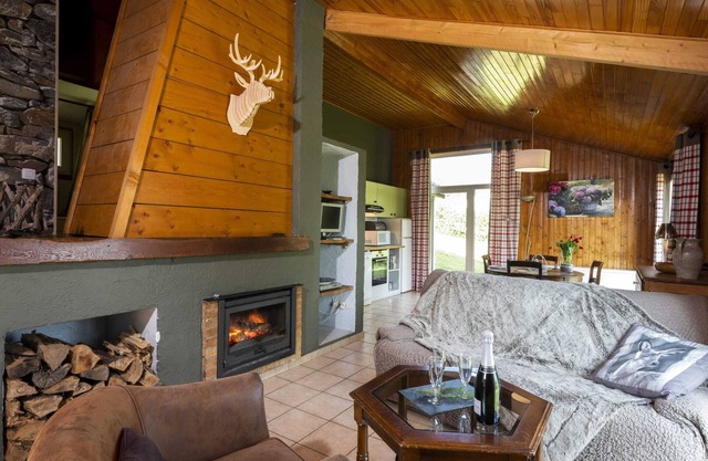 Homerez - Cozy Chalet near Tenneville
