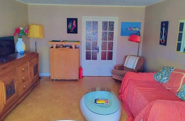 Homerez - Family Home in Bugeat with Inviting Garden