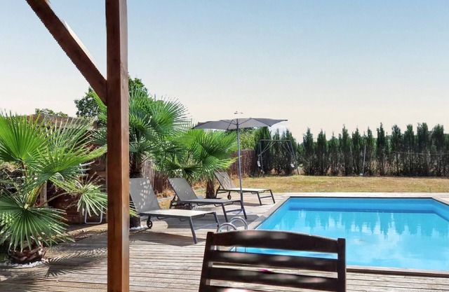 Homerez - Family Villa in Bazac with Private Pool