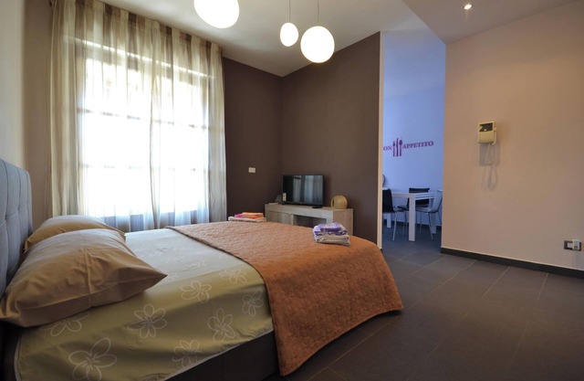 Homerez - Flat in Vercelli with balcony.