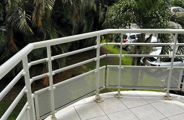 Homerez - Flat with Balcony and Mountain View in Le Lamentin