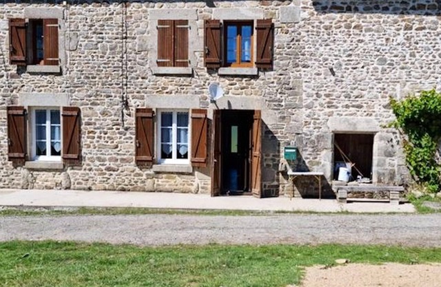 Homerez - House for 12 ppl. with garden and terrace at Saint-Georges-la-Pouge