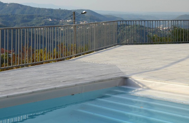 Homerez - House for 6 ppl. with shared pool and terrace at Vila Nova de Poiares
